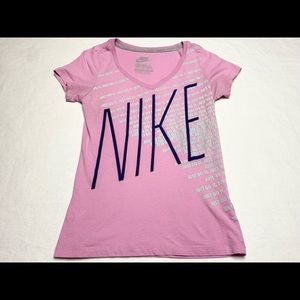 Nike Women’s Slim Fit Workout Shirt Pink Size XS Extra Small